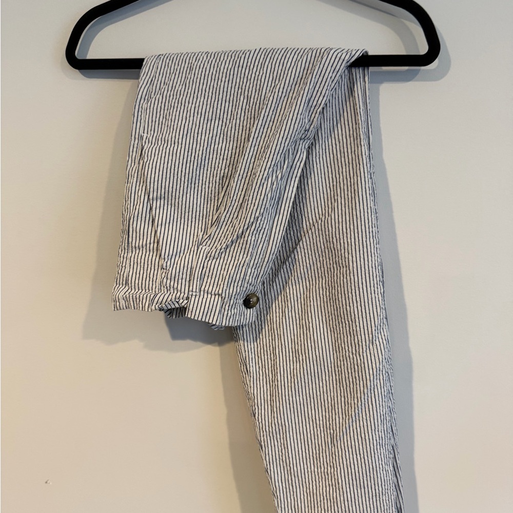 Express Women’s Striped Seersucker Pants - White & Navy